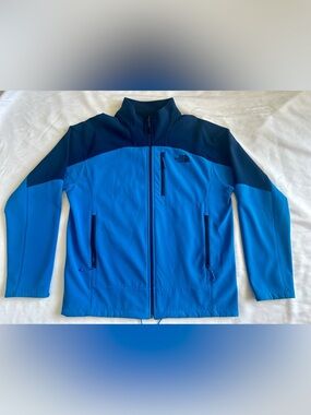 The North Face Men's Blue Softshell Jacket (NWOT) Large
